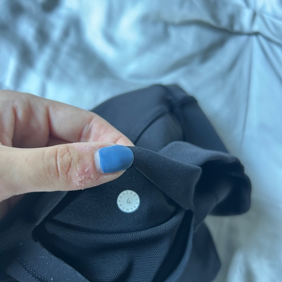 lululemon in movement tight 25” - Picture 4 of 5